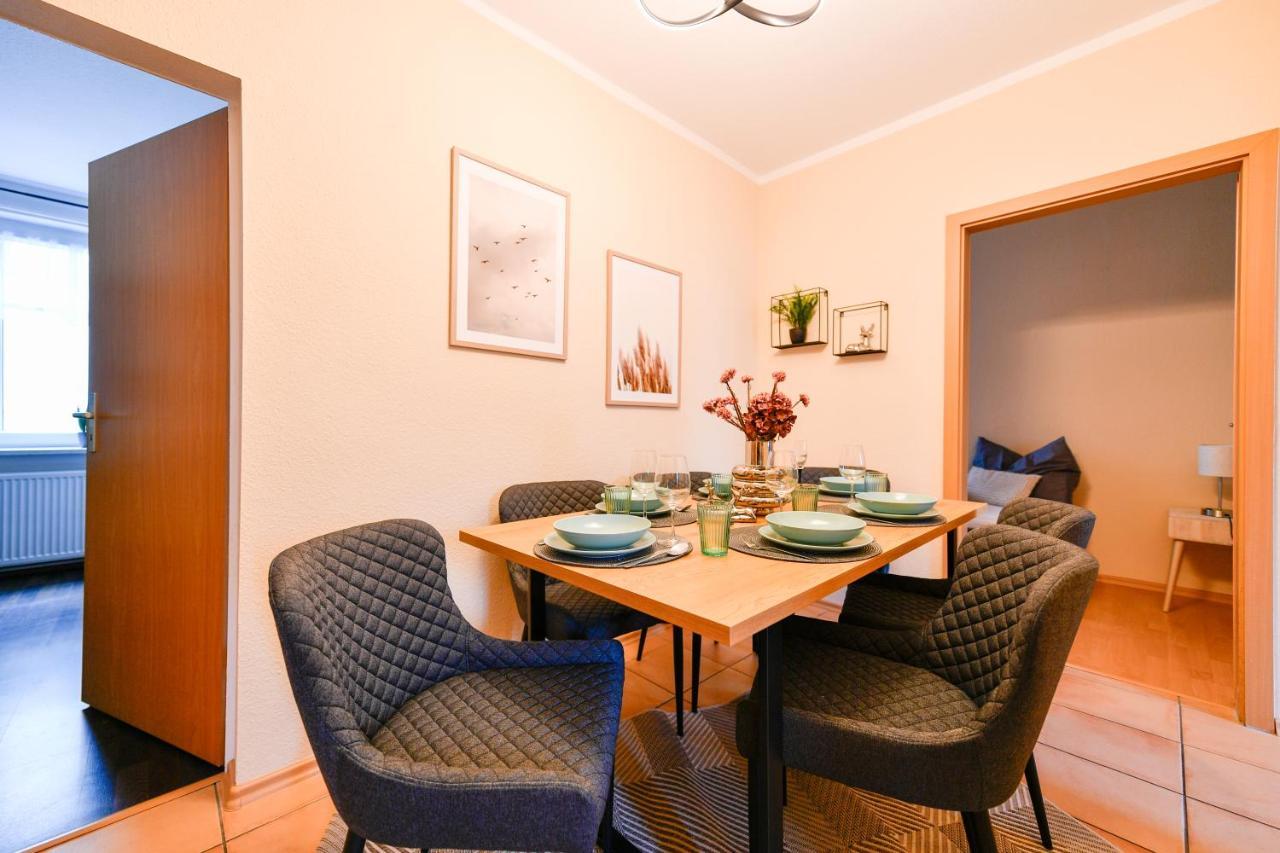 קוטבוס Fuerst-Pueckler-Apartment_Bis 6 Personen_Waschmaschine_Kueche_2X Parkplaetze_Terrasse_Netflix מראה חיצוני תמונה
